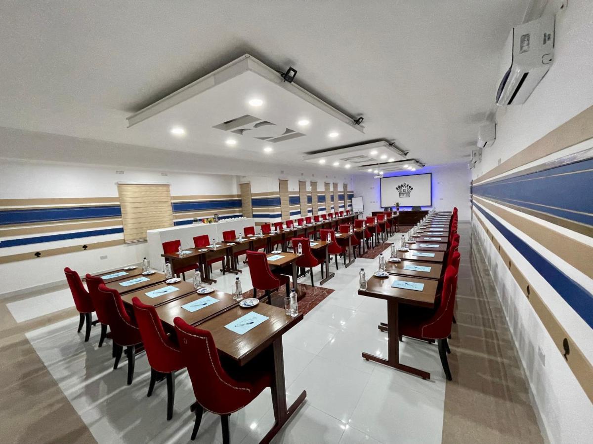 New Fairmount Hotel And Casino Livingstone Esterno foto