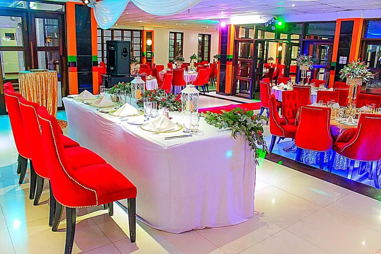 New Fairmount Hotel And Casino Livingstone Esterno foto