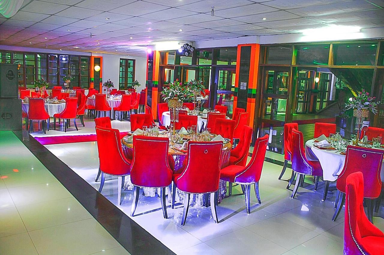 New Fairmount Hotel And Casino Livingstone Esterno foto